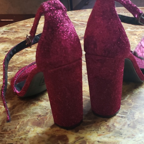 Berry Glitter Heels - Picture 4 of 6
